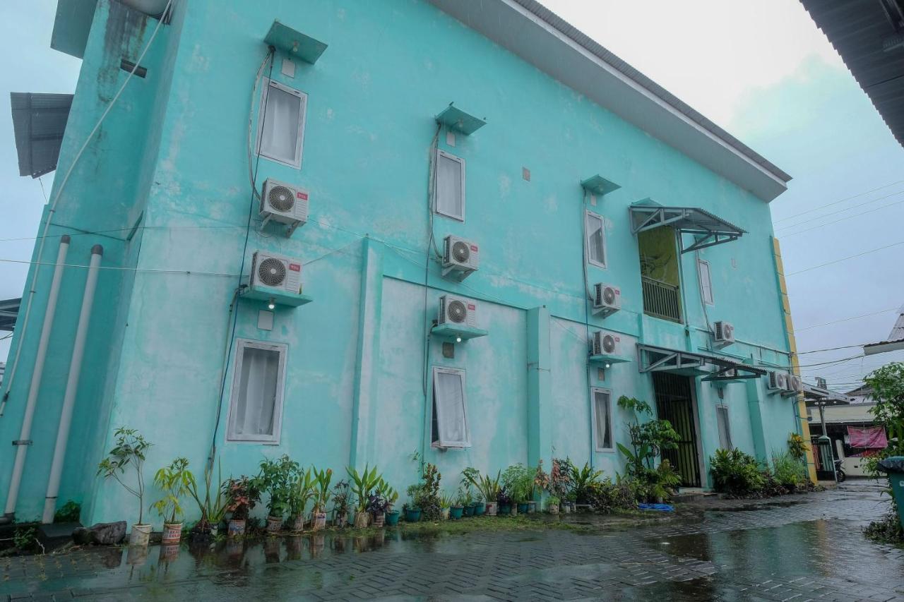 Reddoorz Near Politeknik Wisma tamu