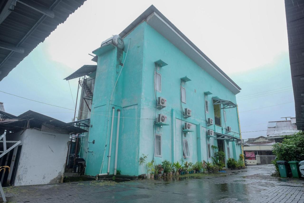 Reddoorz Near Politeknik Wisma tamu